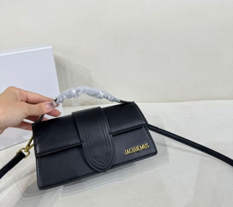 Geanta Jaquemus piele pe comanda