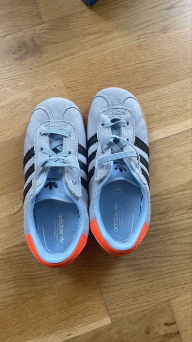 Детски обувки Adidas Gazelle, размер 27