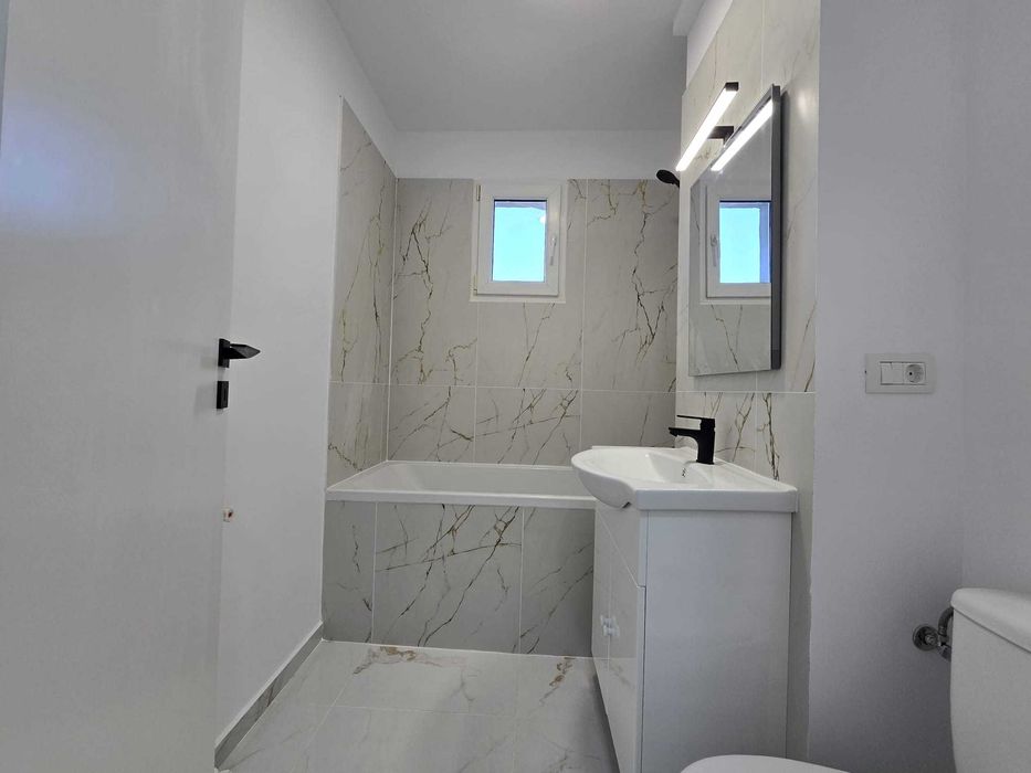 3 camere, 76 mp, 3/10, renovat, vedere in parcul Plumbuita