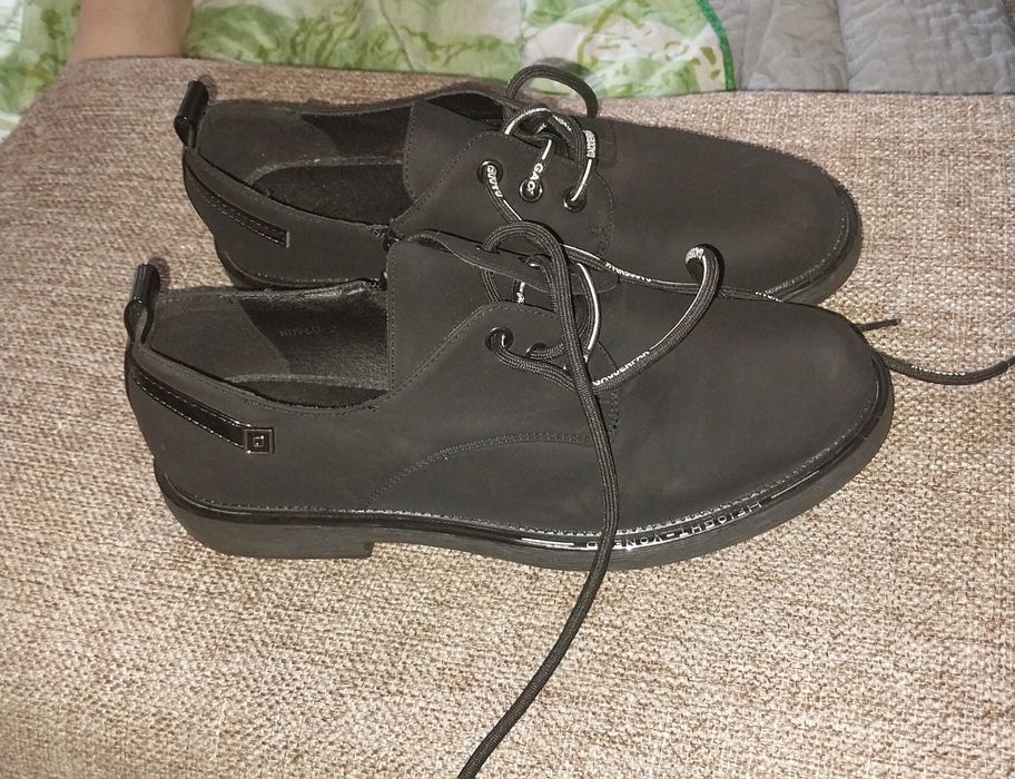 СРОЧНО Продам женские туфли