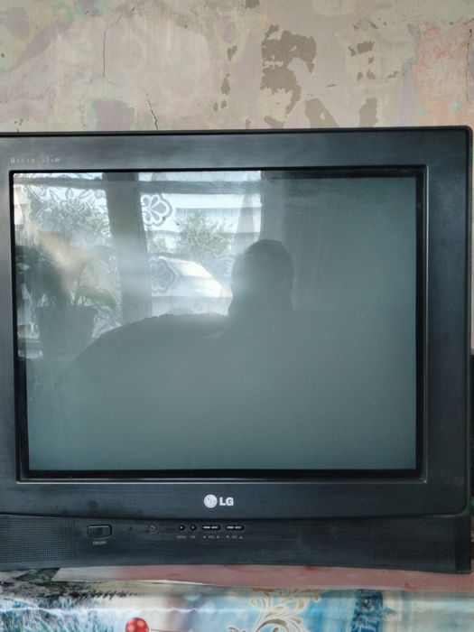 Продам телевизор