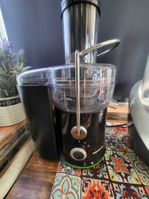 Сокоизтисквачка за фрешове и напитки