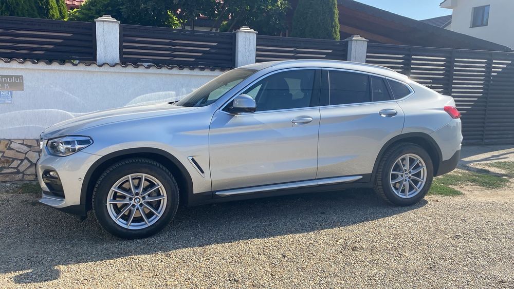 BMW X4/Hud/231cp/Camere 360/Gesture/Keyless