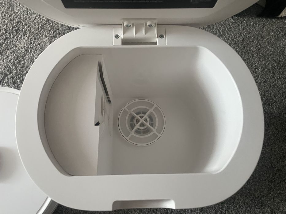 Продам пылесос робот