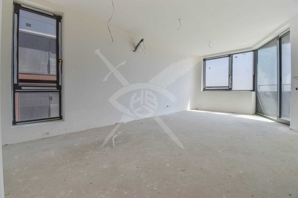 Продава се Тристаен апартамент в София, Кръстова вада - 111 кв.м за 2900 €/кв.м - Снимка #1