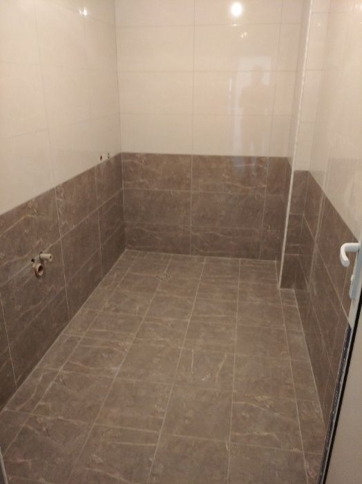 Опитен майстор фаянсаджия, теракота, гранитогрес