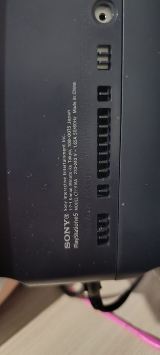 Продам PS 5 в хорошем состояние