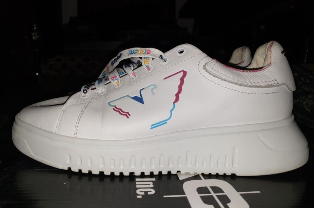 Adidași piele dama nr37 armani