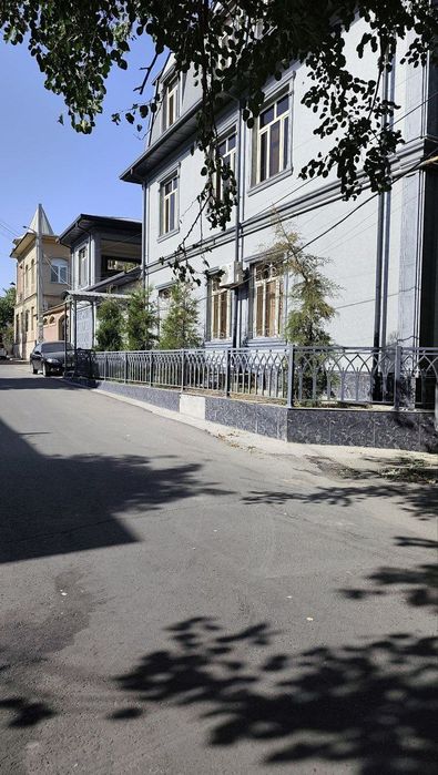 СРОЧНО!!! Продается Литературный 4 сотих 8 та хона Угловой