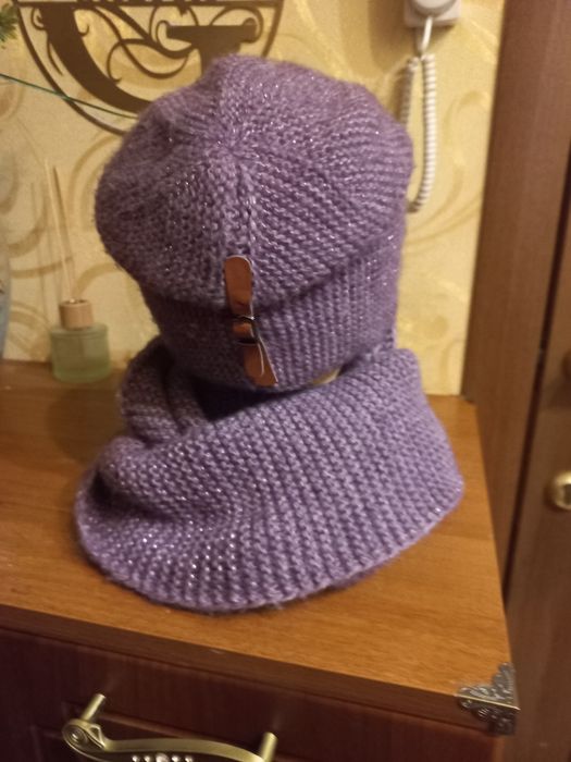 Продам набор (шапка,снуд)