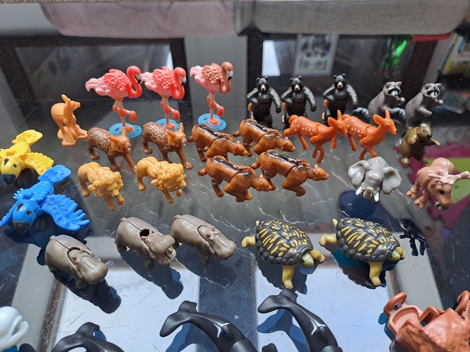 Киндер яйца играчки