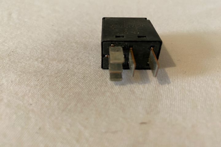 Releu F57B14B192AA / F57B14B192AAE / F57B14B192AA E / F57B 14B192AA /