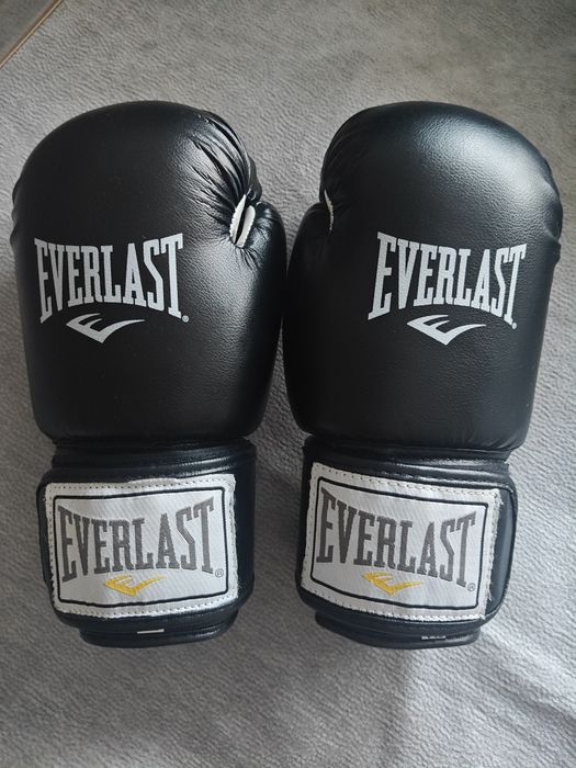 перчатки MMA EVERLAST.