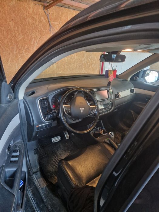 Mitsubishi Outlander PHEV