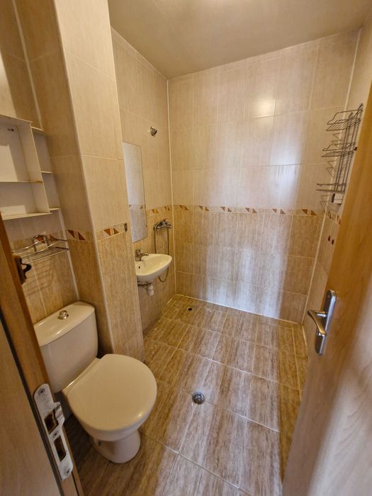 Продава се Четиристаен апартамент в Плевен, Дружба 2 - 131 кв.м за 993 €/кв.м - Снимка #8