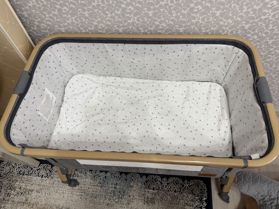 Детская кроватка манеж