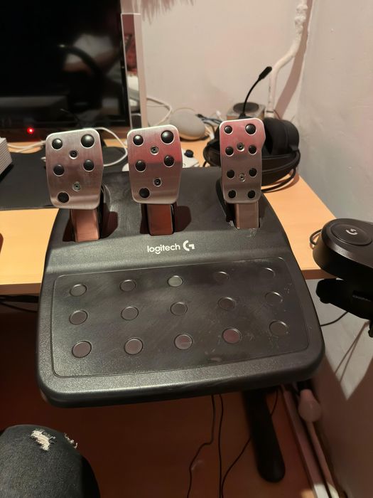 Volan/pedale+ schimbator Logitech g920