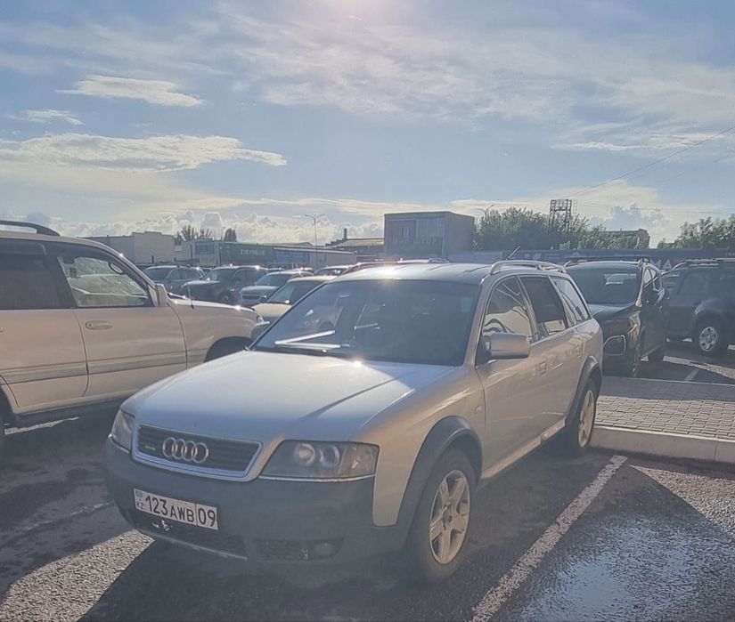 Продаю Ауди (Audi A6)