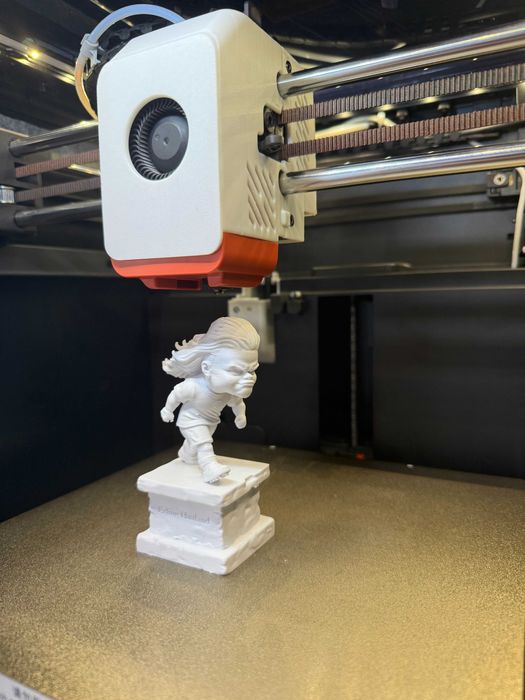 Servicii Printare 3D Rapidă | Piese Schimb, Figurine, Cadouri Personalizate