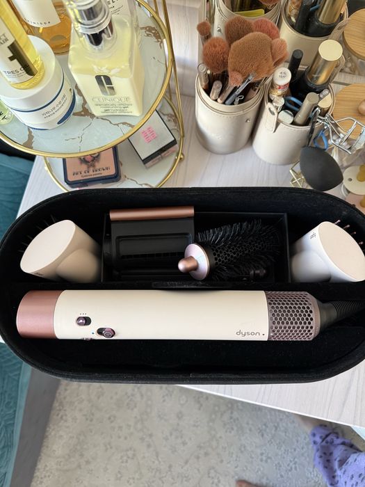 Продам dyson airwrap