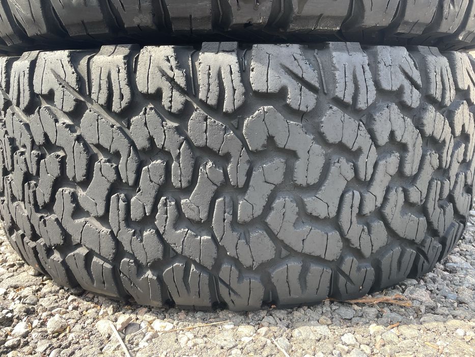 Пара всесезонные шины 285/60/18 BFGoodrich A/T