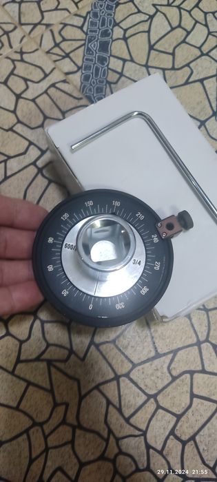 Угломер автомобильный