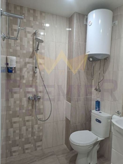 Продава се Двустаен апартамент в Варна, Център - 70 кв.м за 3558 €/кв.м - Снимка #9