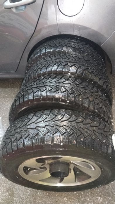 Продам резину дисками