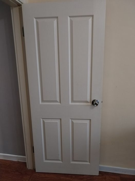 Продам двери межкомнатные