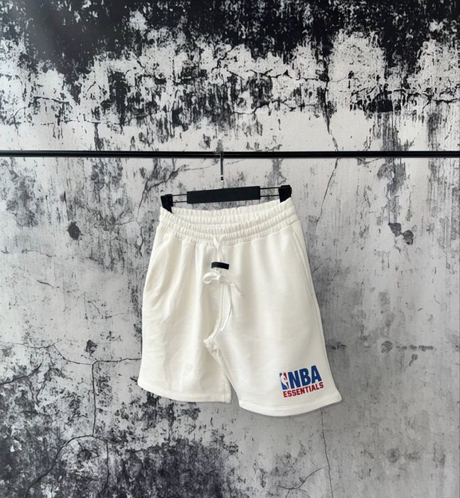 Compleu NBA essentials white top 2026