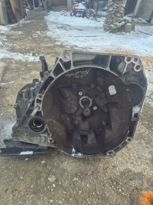 Cutie viteză dacia logan0.9 an 2018