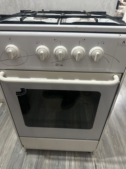 Продам газ плиту
