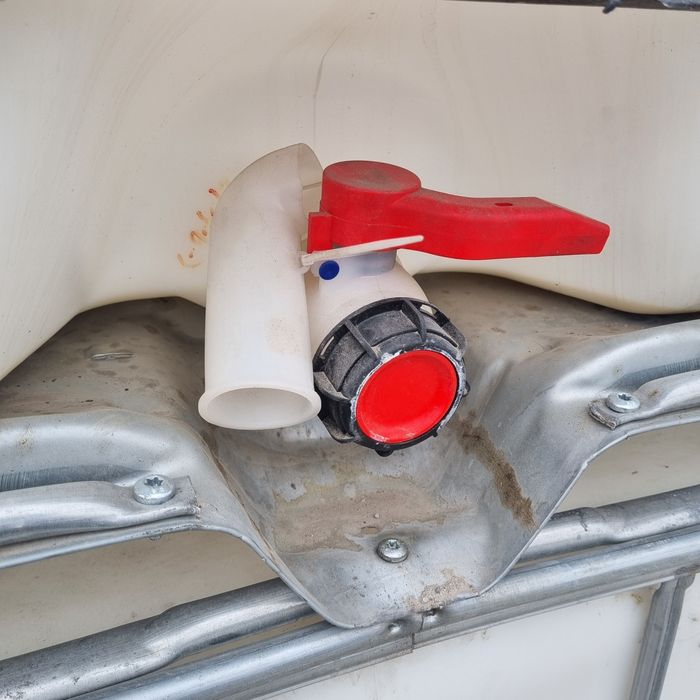 Продаётся тонник, еврокуб, 1000л