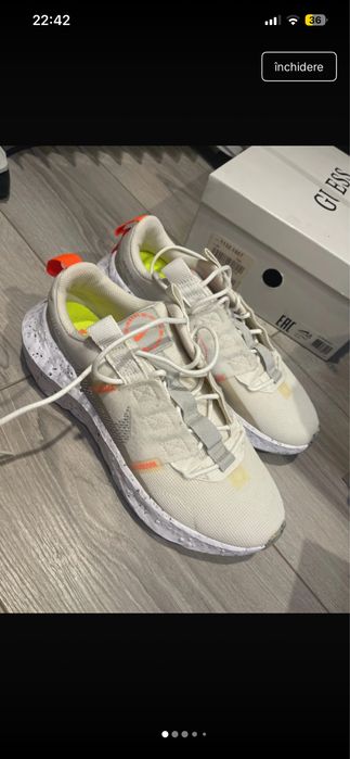 Vand adidasi Nike