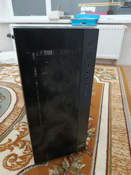 DEEPCOOL корпус  +4вентеляторами  в состояние новый без дефектов