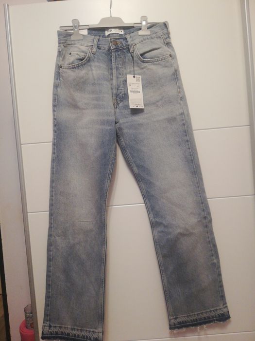 Blugi Zara noi cu eticheta marimea 34