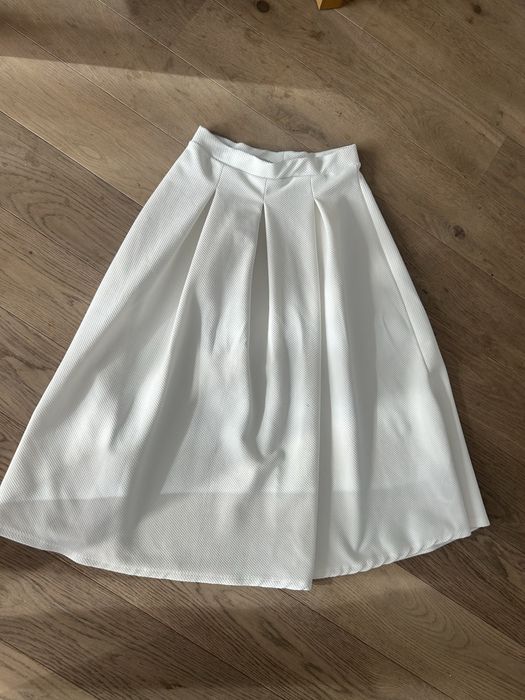 Бяла пола размер S