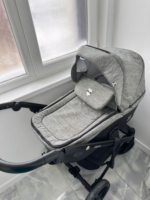 Продам коляску Adamex 2 в 1