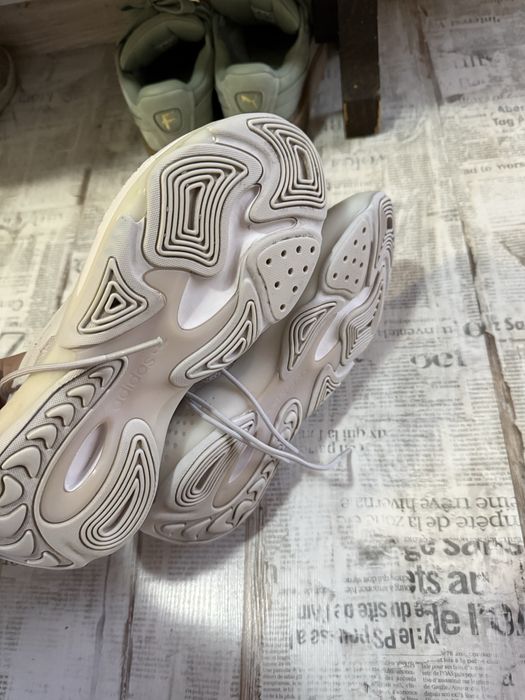 Adidas 38 номер ,носени  една седмица ,опрани ,нови ! Може лек коментар !