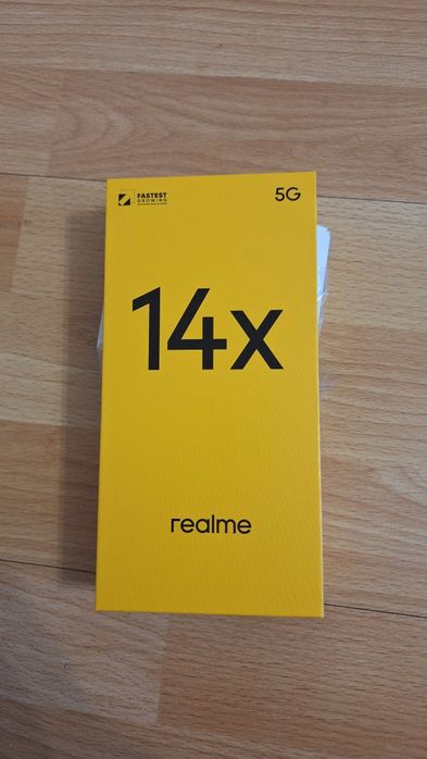 Чисто нов те смартфон realme