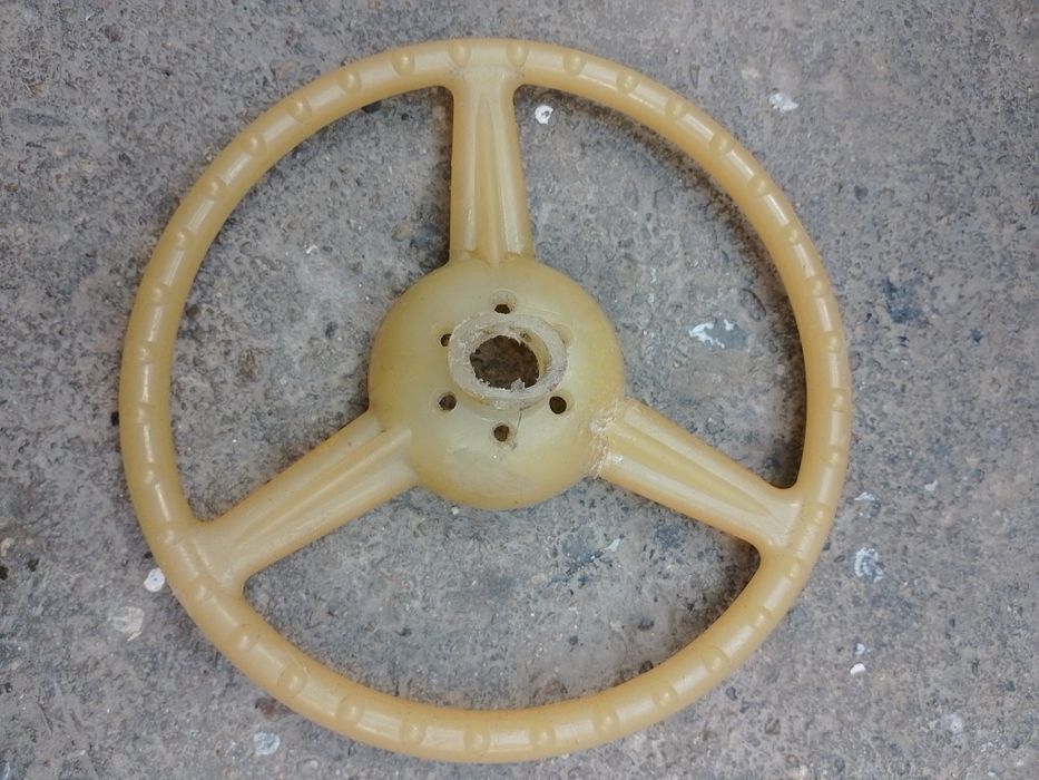 Детска количка на педали