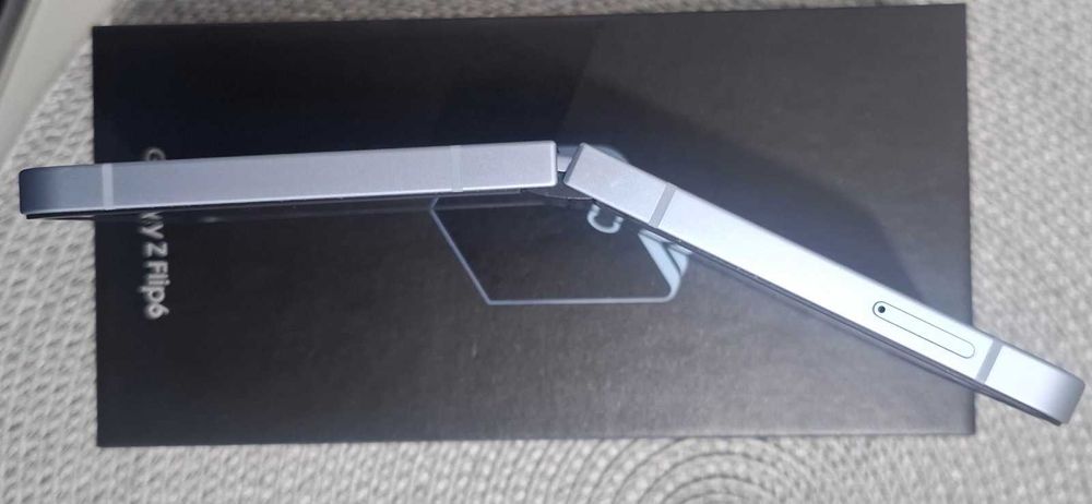 Samsung Galaxy Z Flip  6
