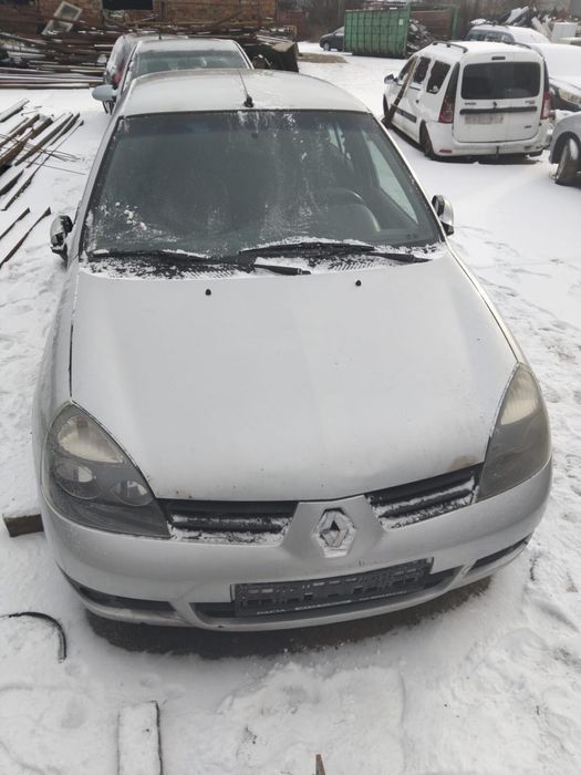 Dezmembrez Renault Symbol ( Simbol ) motor 1.5dci