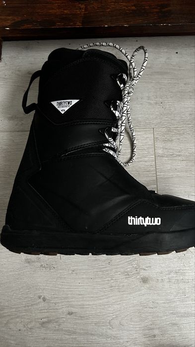 ThirtyTwo Lashed