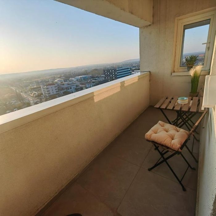 Proprietar vand Apartament  2 camere Bloc Nou