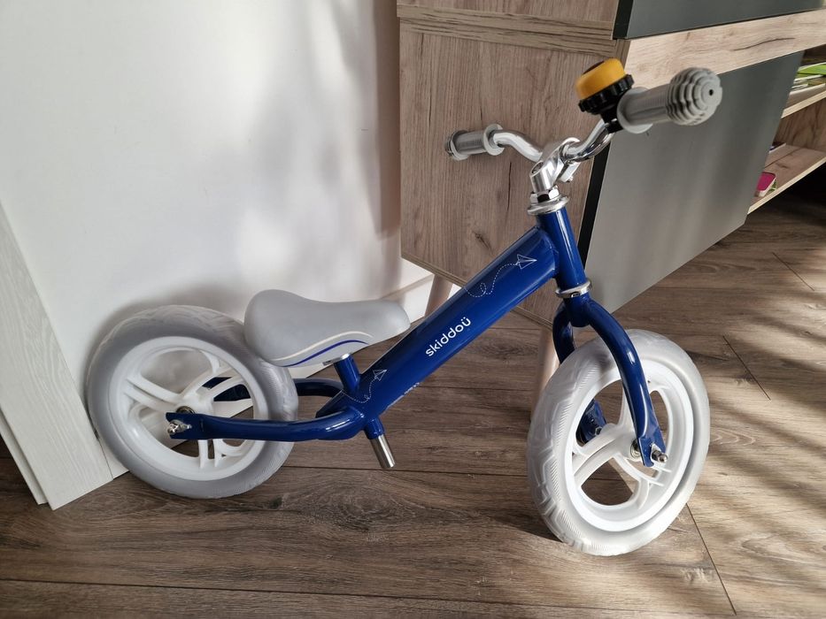 Bicicleta fără pedale skiddou