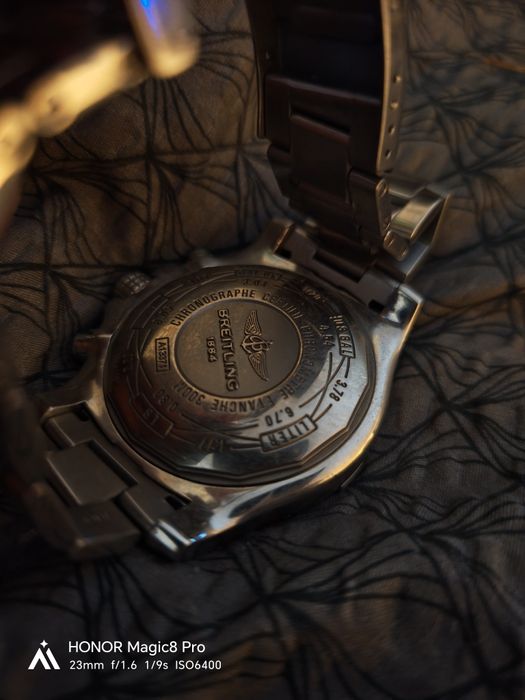 Два броя : Breitling avenger II /Super avenger II