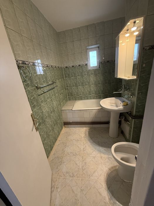 Inchiriez apartament 2 camere