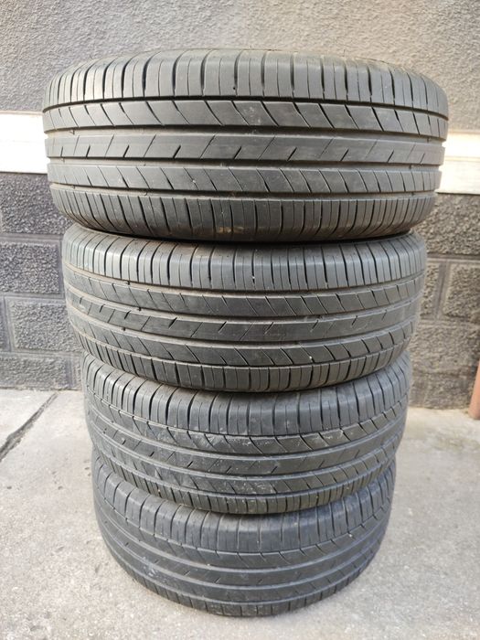Vând Set Cauciucuri 225/60/ZR16 Vara Kumho DOT 2022 Import recent Germania