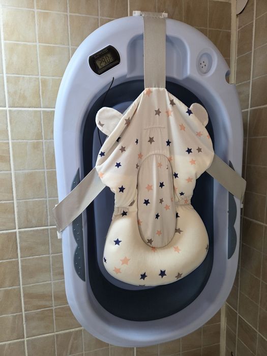 Cadita bebe cu termometru si pernita